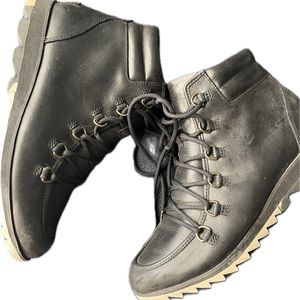 Sorelleather boots